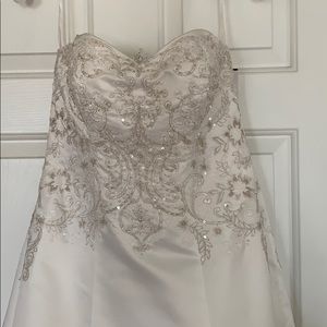Beaded Wedding dress NWT
